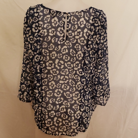 NWT - RW & CO. Sheer Blouse - Picture 3 of 8